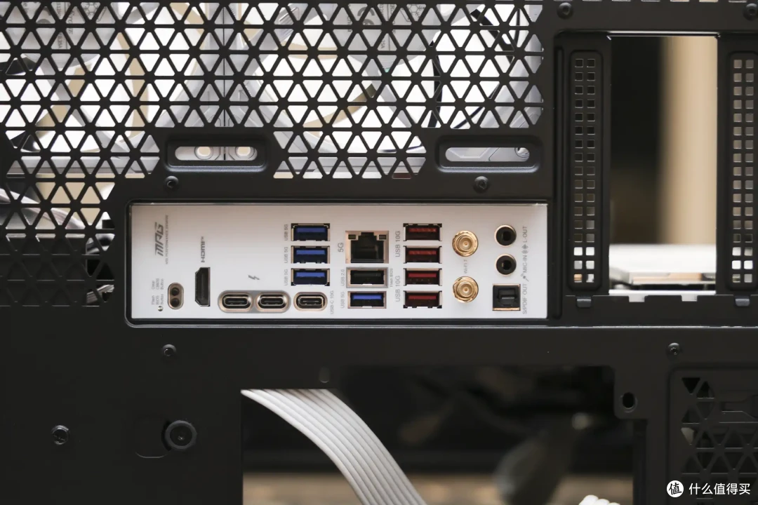 隐藏水管的高端散热，联力HydroShift II LCD-S 360TL隐流II方屏