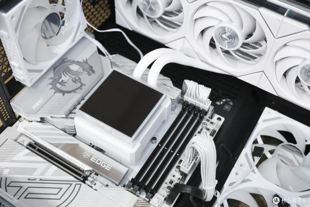 隐藏水管的高端散热，联力HydroShift II LCD-S 360TL隐流II方屏