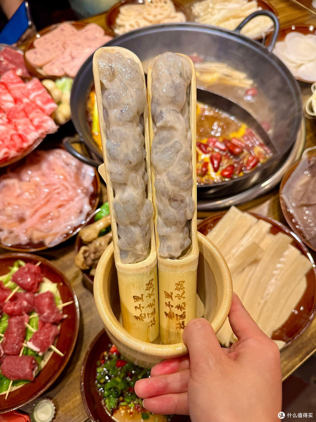 冬日暖锅:沸腾里的烟火滋味