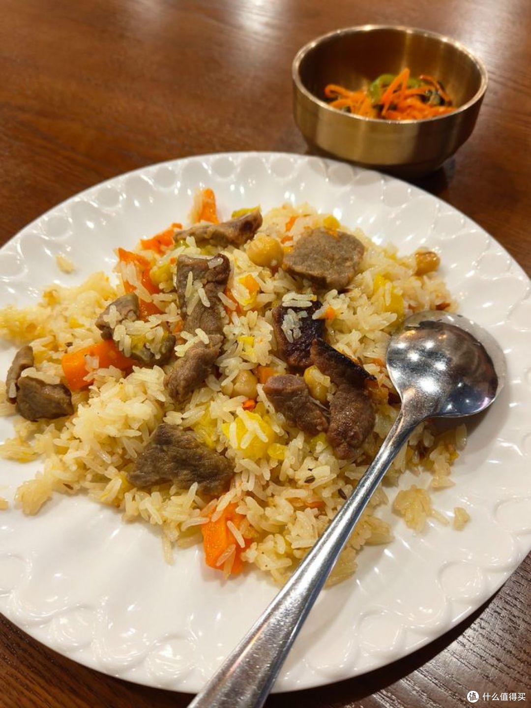 乌鲁木齐维斯特滑雪场‌，周边特色美食推荐！