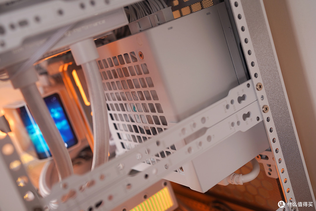 双12装机方案:吹雪B850G+RTX 5070+9900X+酷冷MF400机箱装机分享
