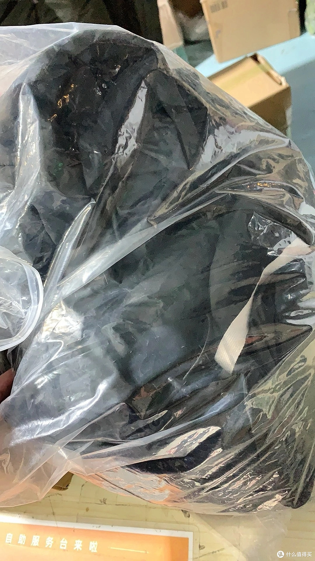 冬季穿搭指南|羽绒服+高领毛衣+皮裤,暖感与格调双在线