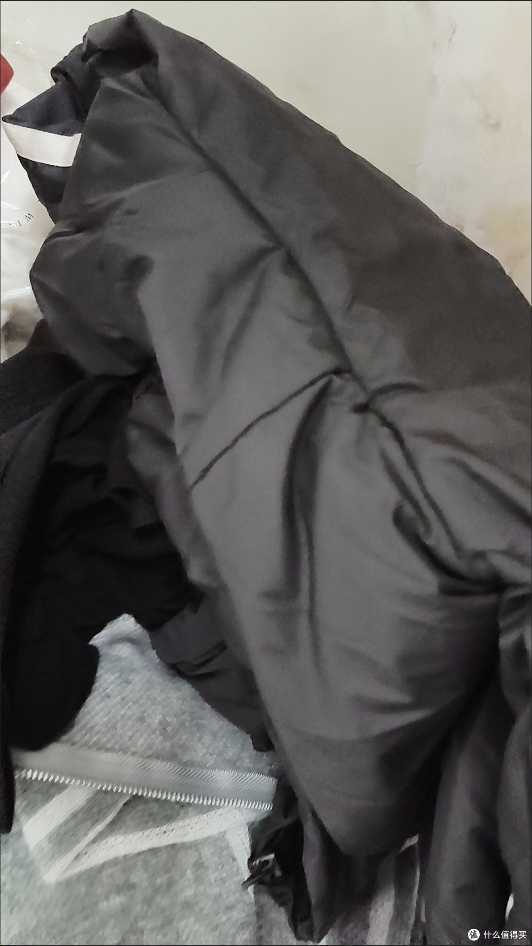 冬季穿搭指南|羽绒服+高领毛衣+皮裤,暖感与格调双在线