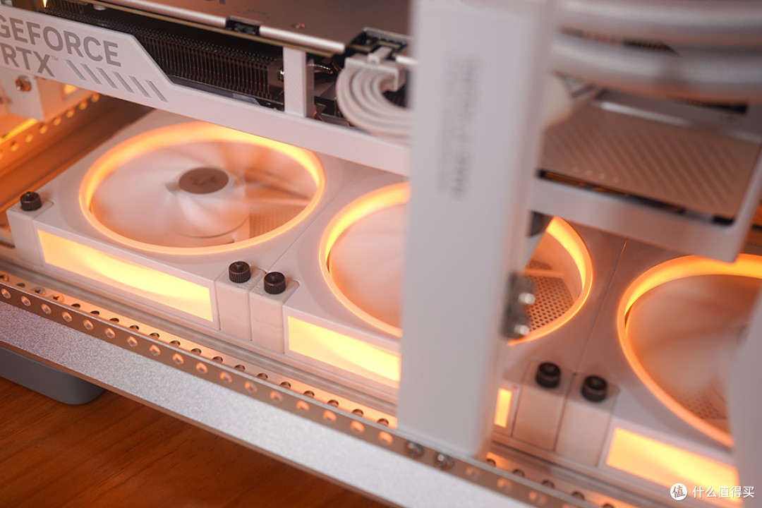 双12装机方案:吹雪B850G+RTX 5070+9900X+酷冷MF400机箱装机分享