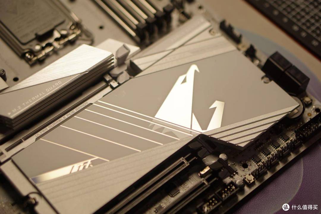 超级甜点:技嘉RTX 5080超级雕