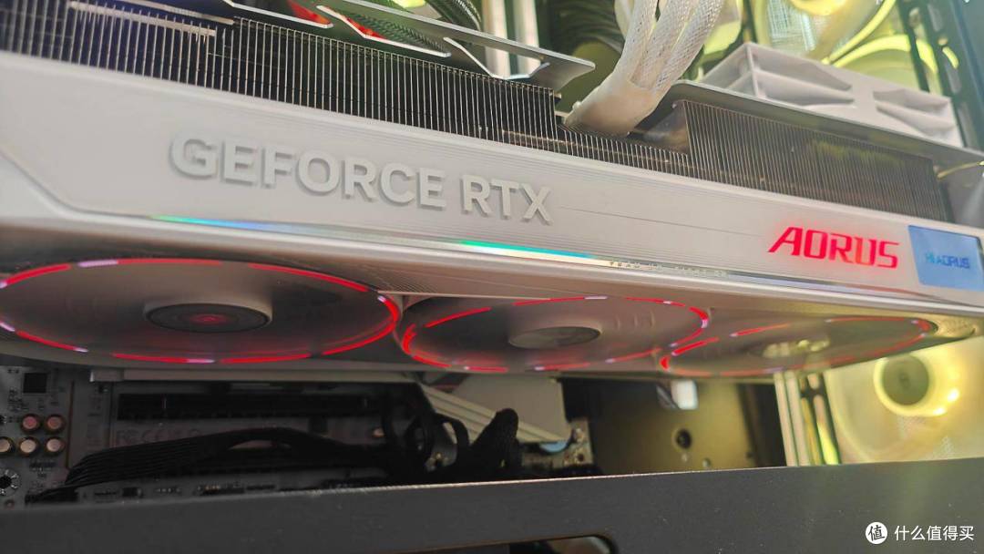 超级甜点:技嘉RTX 5080超级雕