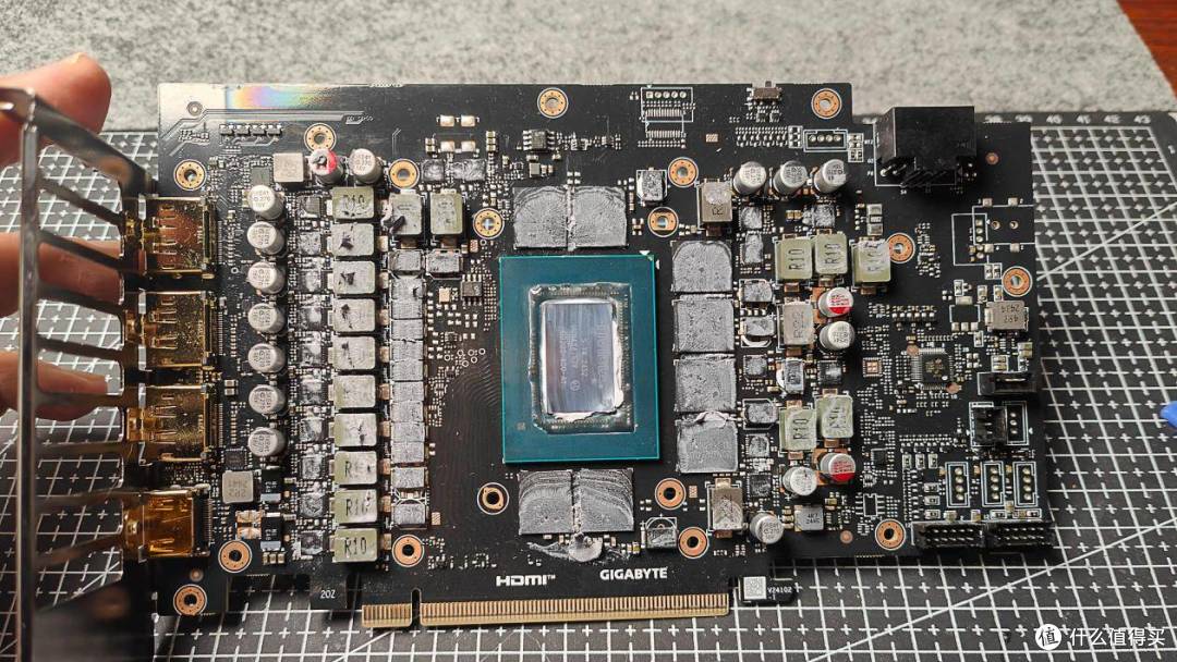 超级甜点:技嘉RTX 5080超级雕