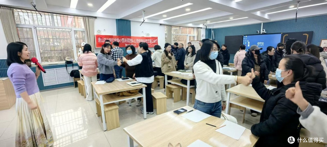 唐山鸿达学校走进裕华道第二小学开展家长课堂