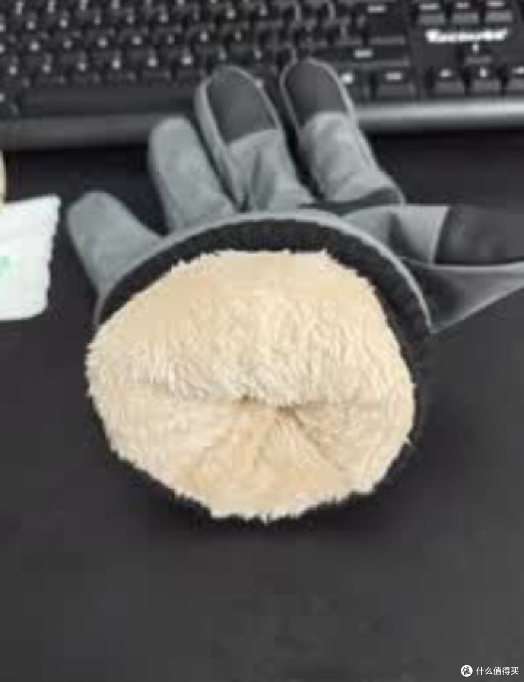 卡尔美滑雪手套:雪场老手信赖之选