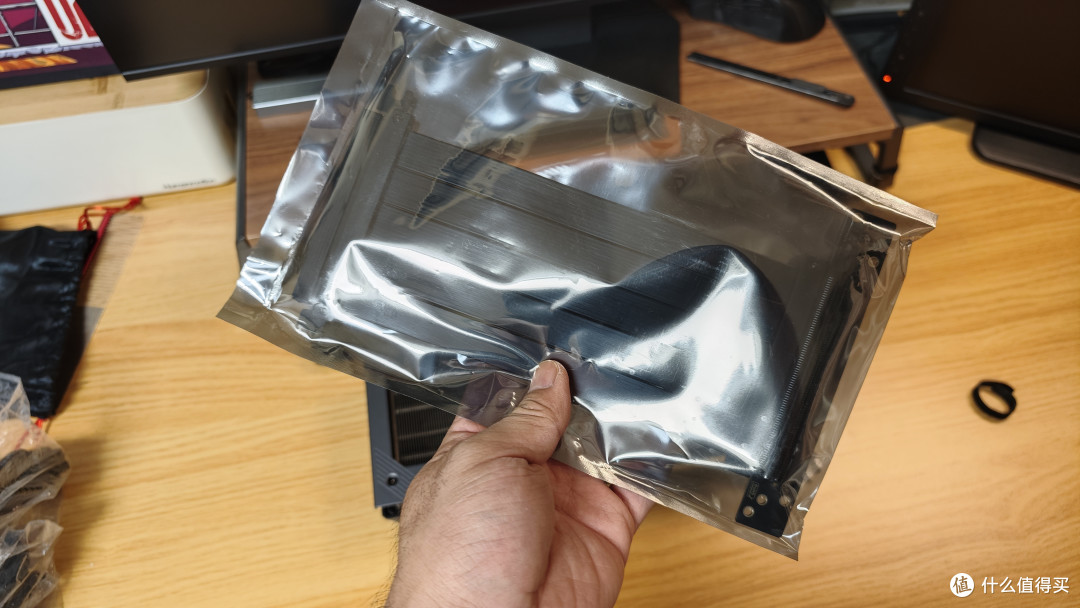 3千怒打1万：时隔5年再购新显卡技嘉RX9070GRE显卡开箱小测晒个单