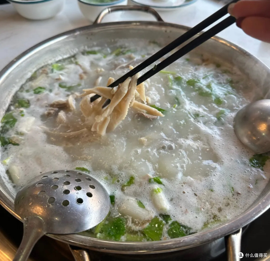 成都郫都私藏!32年羊肉汤锅店,豌豆尖才是灵魂