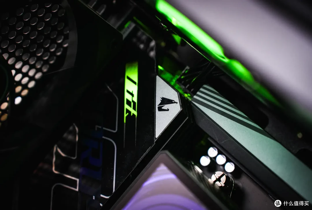 等等党输了!囤内存打造9800X3D+RTX 5060Ti主机,性价比超高
