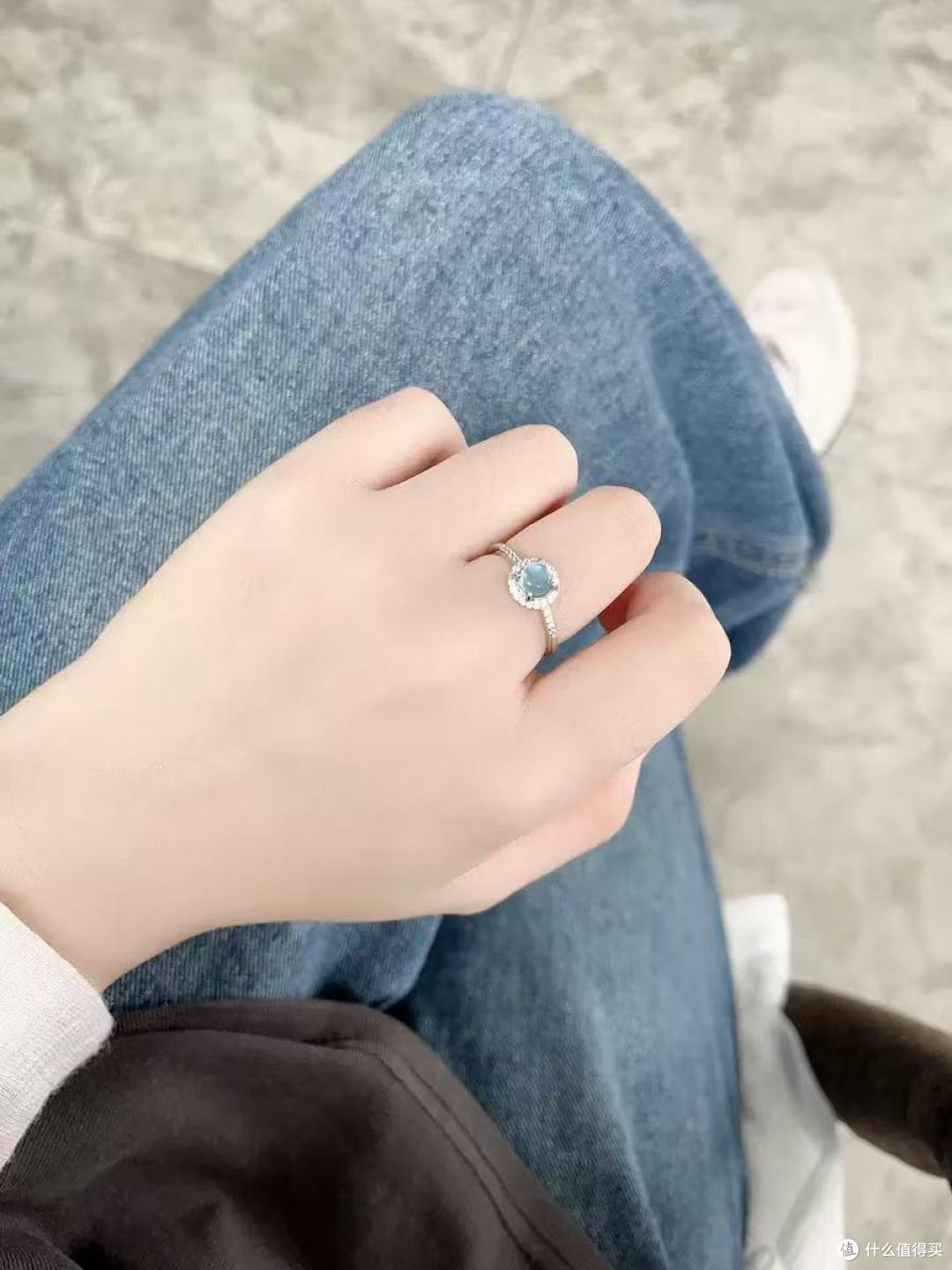 ✨宫墙深处藏清辉，一抹海蓝踏云来✨