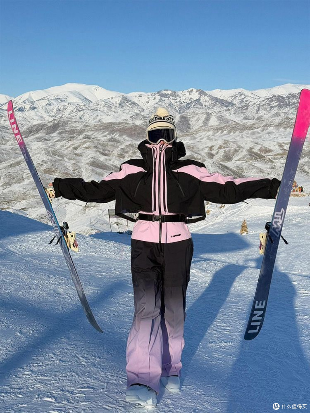 雪季本命黑雪服!小众显瘦还抗冻,单双板都适配