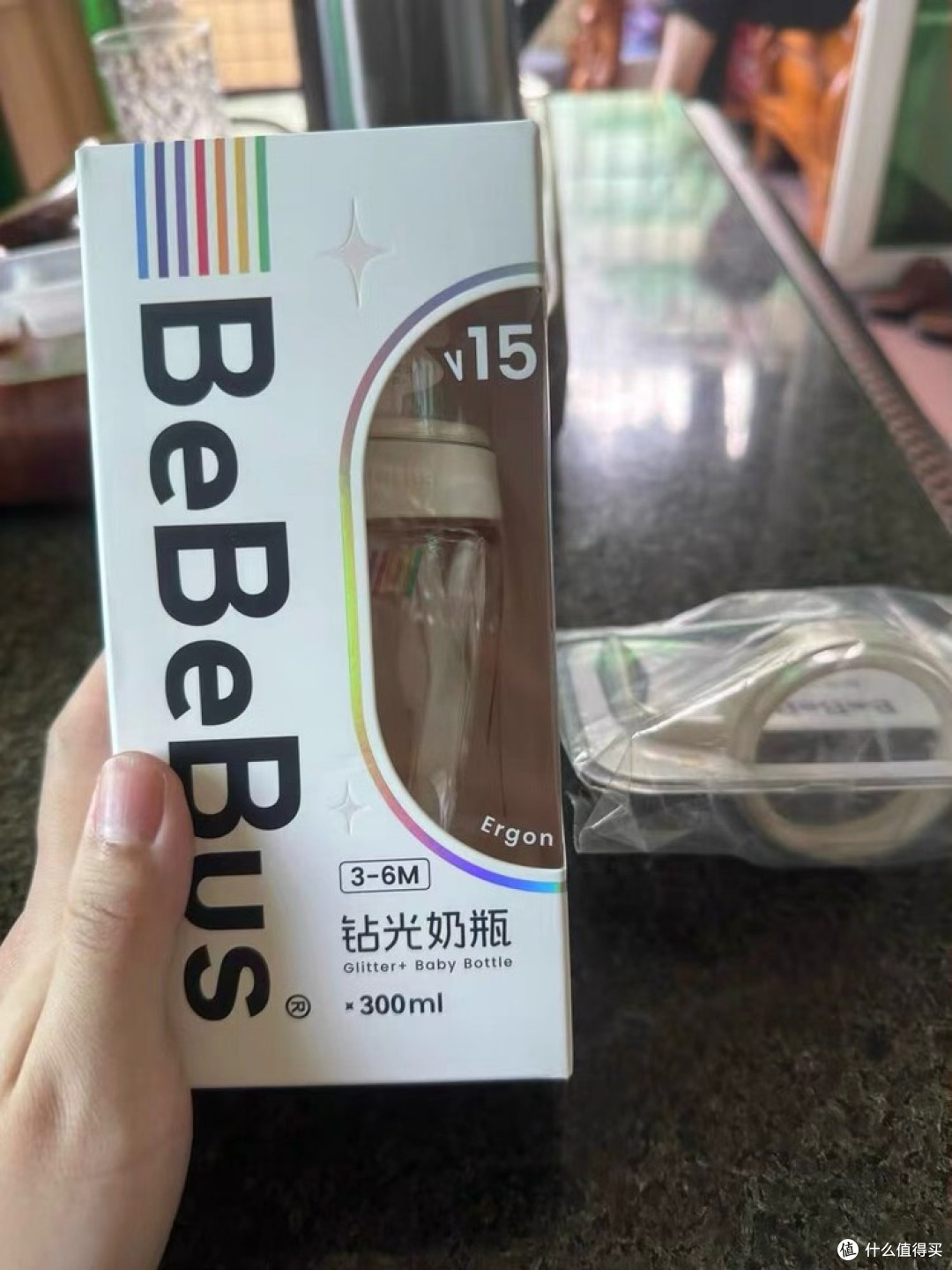 BeBeBus钻光奶瓶：3-6月龄宝宝优选