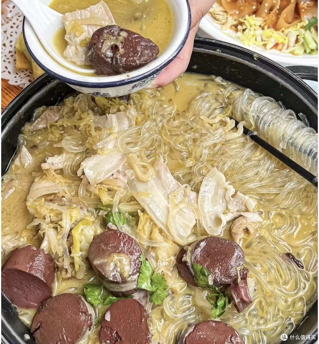 冬日东北杀猪菜，暖暖一锅香到跺脚
