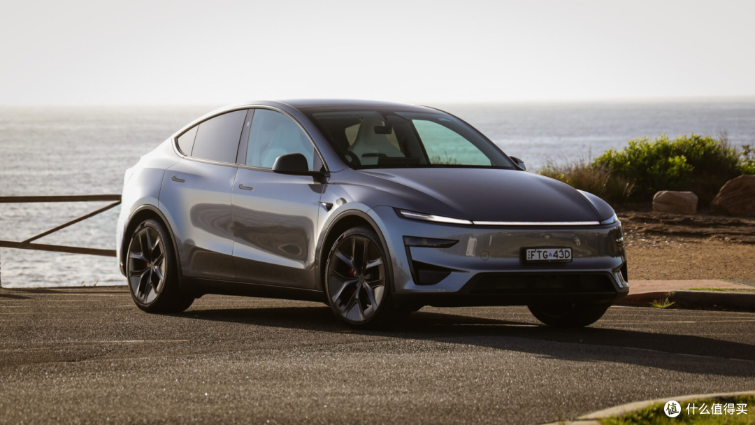 2026 款特斯拉 Model Y 性能评测:这款电动汽车值得多花钱吗?
