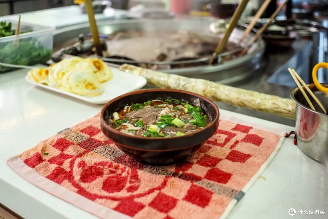 吃到了“饭饭封神”的城市,不火简直没道理