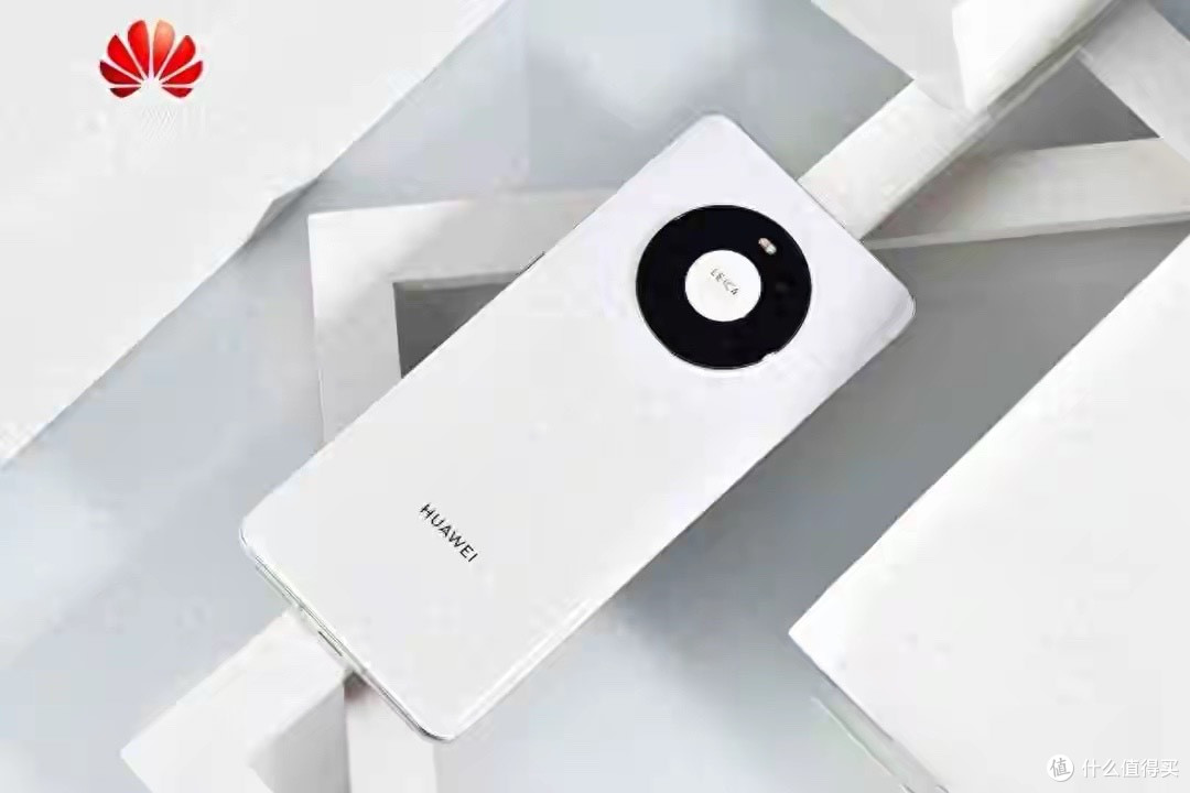 华为老用户集体沸腾 鸿蒙4.2与6.0并行升级 用户究竟该选哪个?