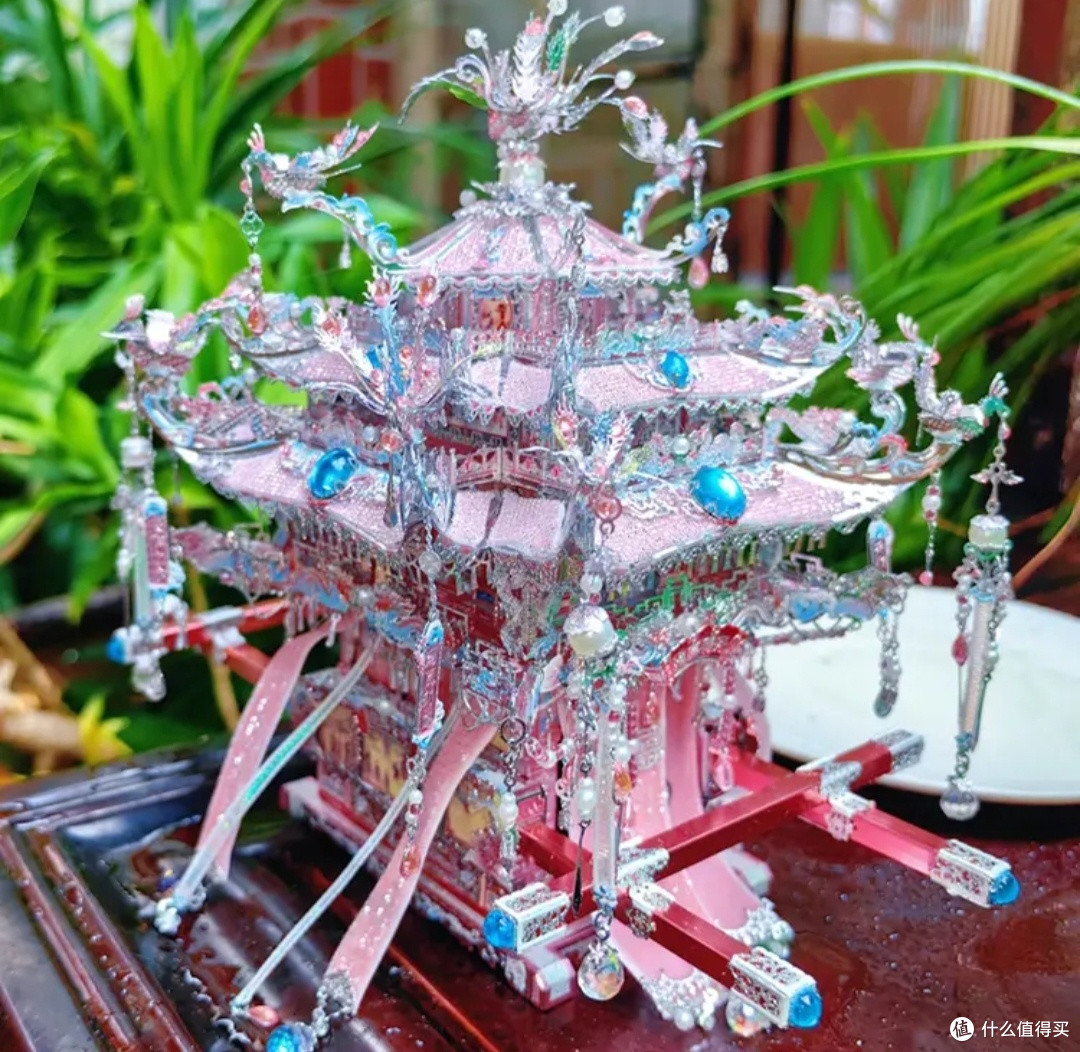 指尖造梦,粉黛银花轿里的国风浪漫