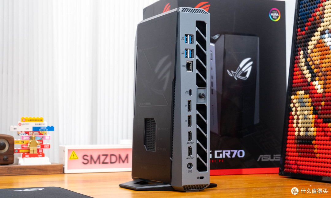 巴掌大机身塞下X3D处理器？ROG魔霸9 MINI颠覆认知