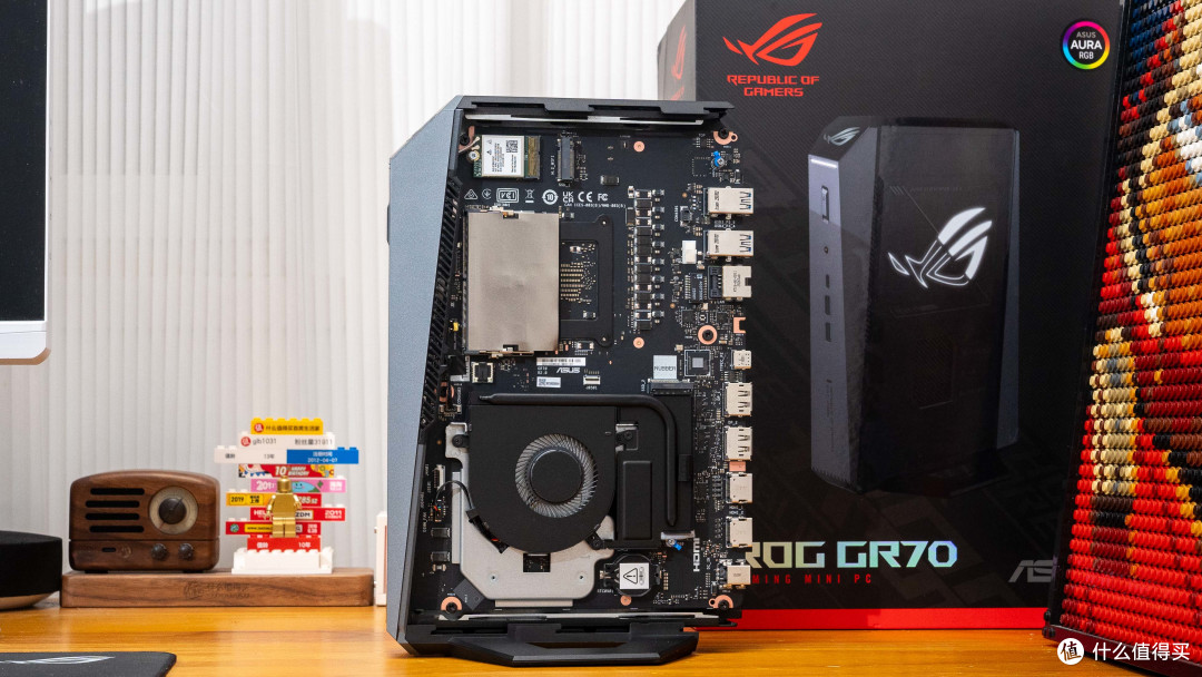 巴掌大机身塞下X3D处理器？ROG魔霸9 MINI颠覆认知