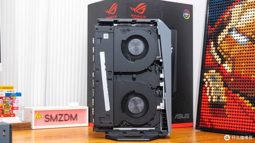 巴掌大机身塞下X3D处理器？ROG魔霸9 MINI颠覆认知