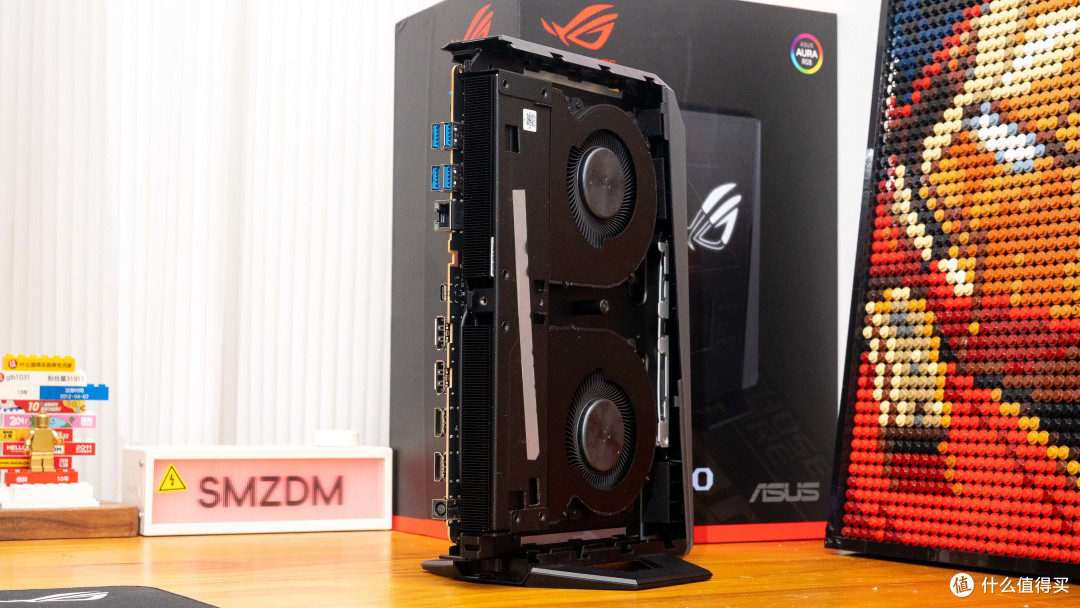 巴掌大机身塞下X3D处理器？ROG魔霸9 MINI颠覆认知
