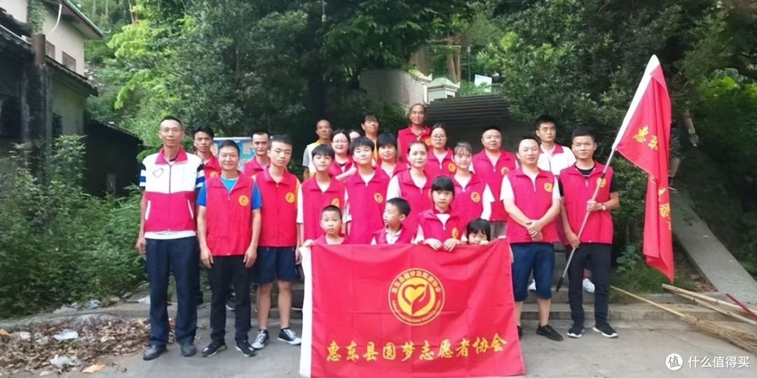 志愿者唐小婷的公益足迹:七年热忱,1113.5小时的温暖践行