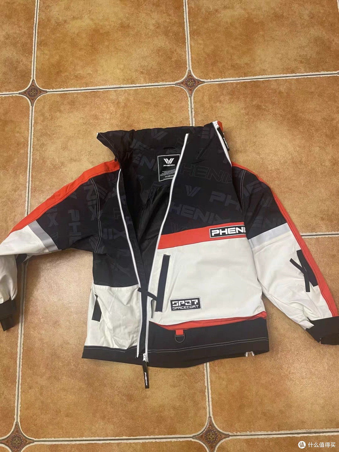 雪季玩家私藏!菲尼克斯SP27滑雪服,颜值实力双在线
