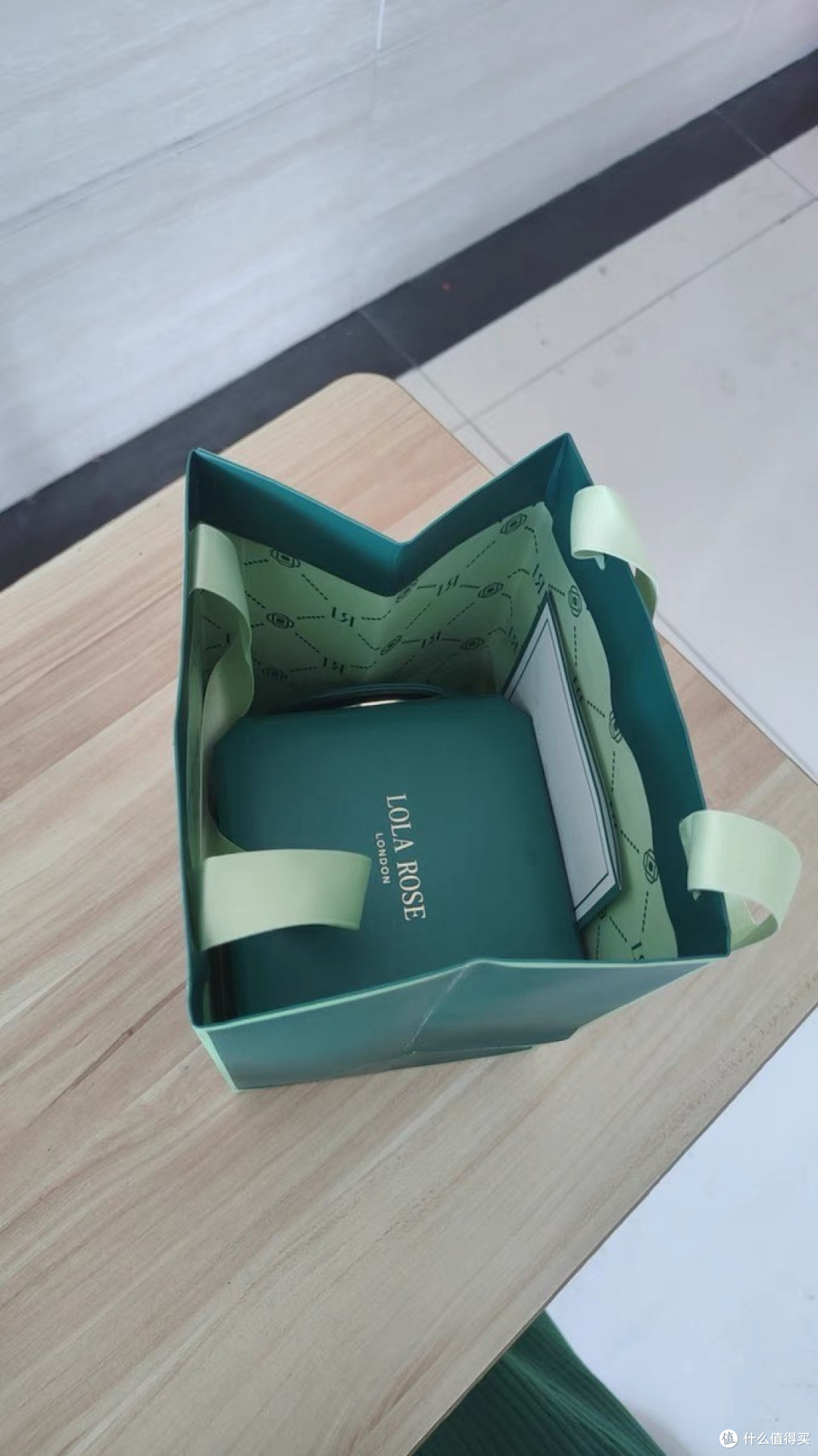 孔雀石绿表盘手表,低调中的高级感
