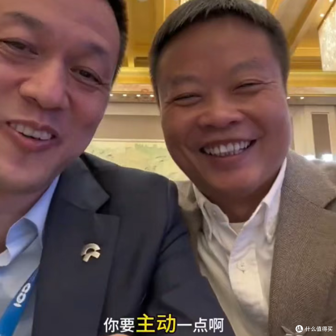 何小鹏第三次公开打赌：明年追不上FSD，智驾负责人裸奔