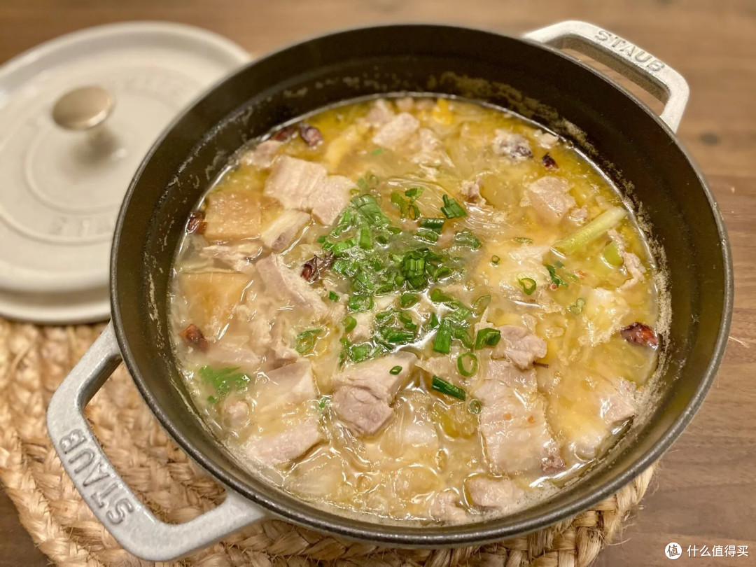 酸菜白肉锅:山里人的年关美味