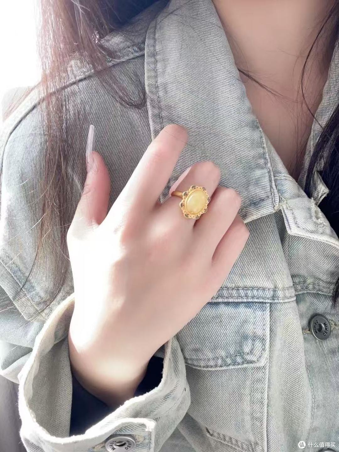 给妈妈的国风惊喜!这枚天然蜜蜡戒指美到心巴上✨