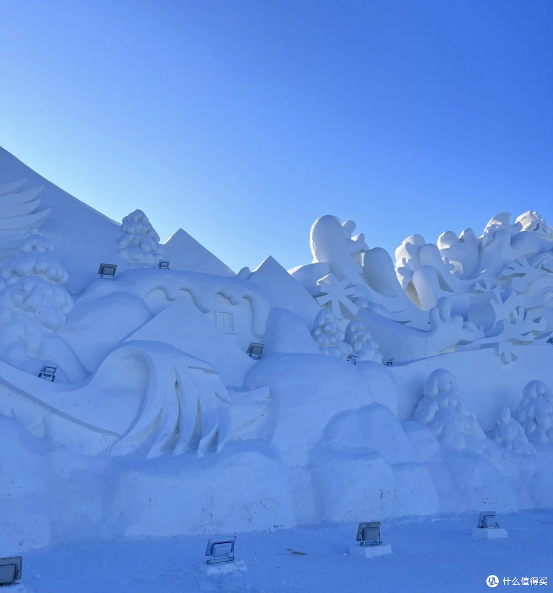 赴一场冰天雪地的童话之约，哈尔滨冰雪大世界值得奔赴