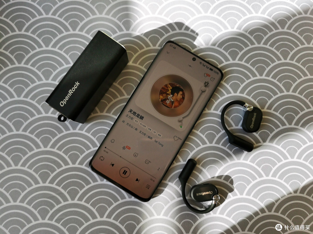 开石 OpenRock X 体验:低音炸裂+48h 续航,戴跑全稳不脱落