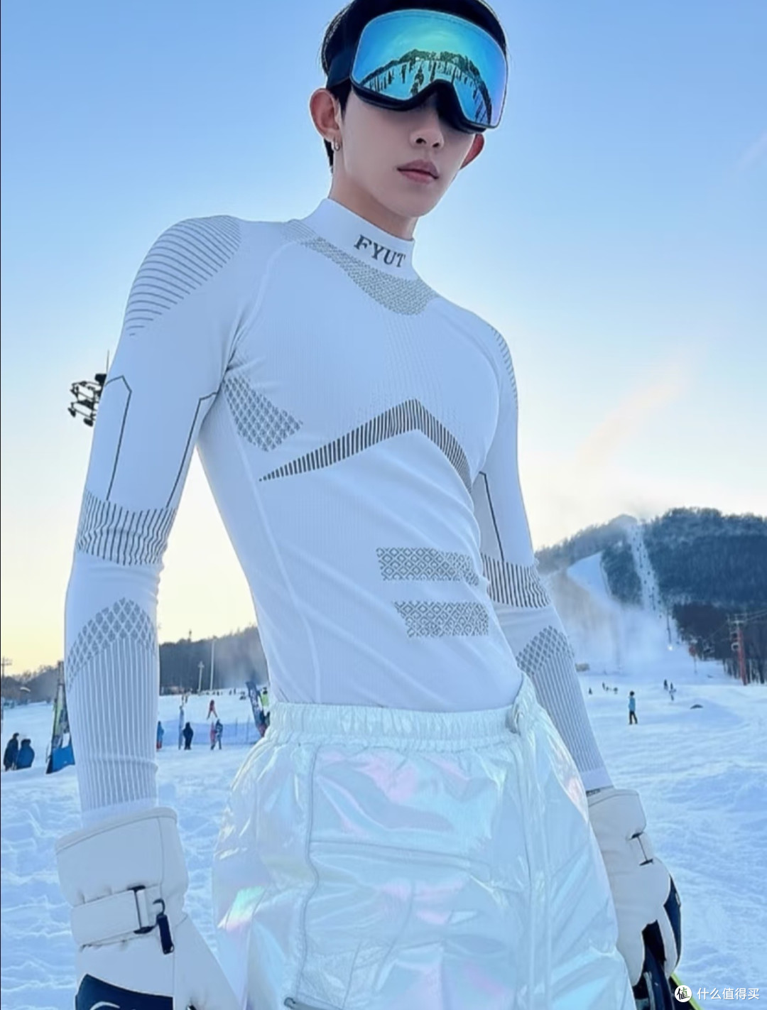 男生滑雪也不能输!雪场酷盖出片秘籍,这穿搭我能吹爆❄️