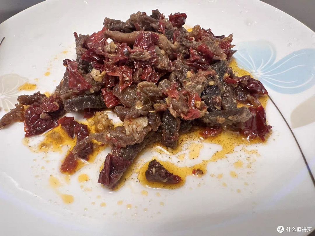 肖三婆冷吃牛肉测评：川味零食界的"回购王者"