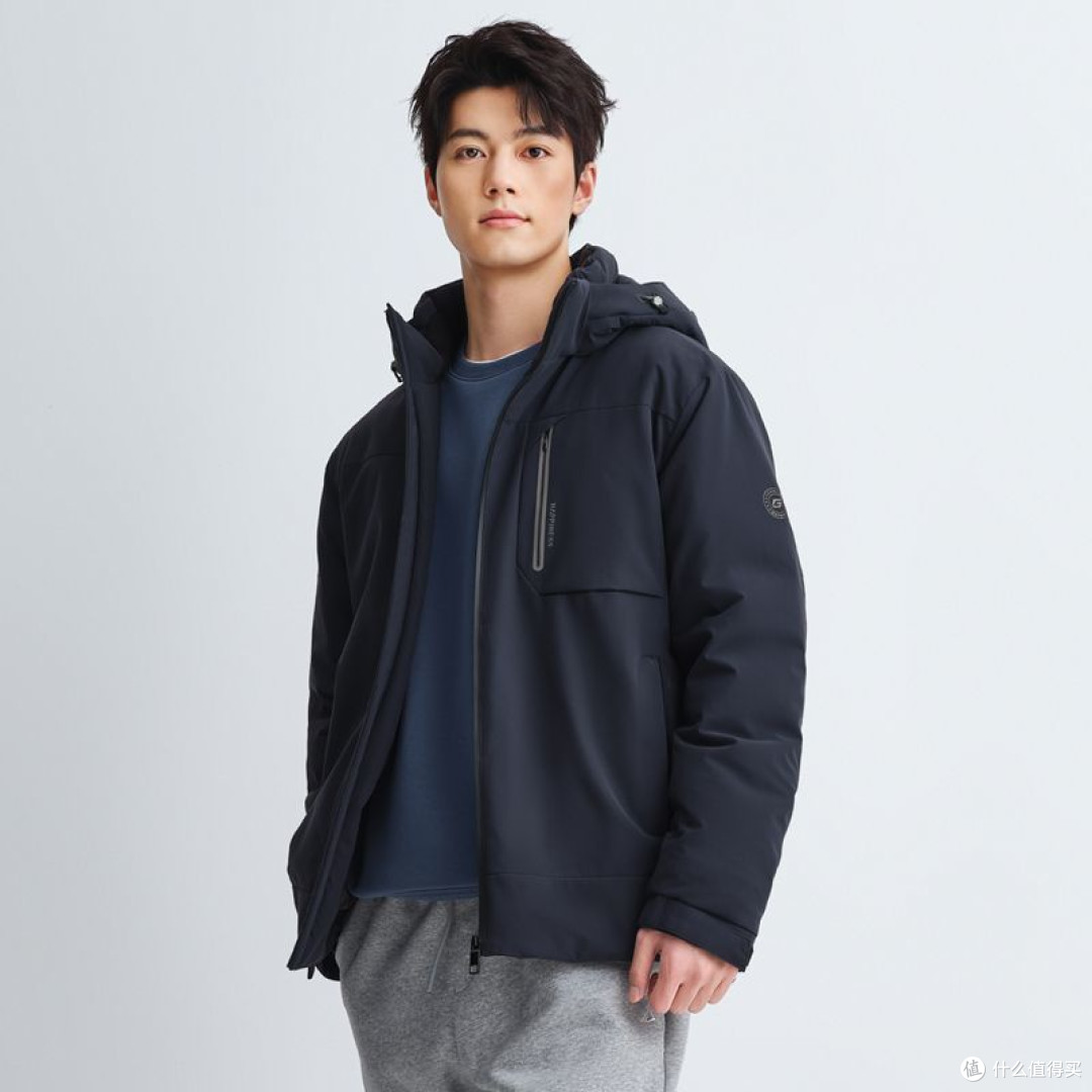 海澜之家羽绒服：保暖与时尚兼备