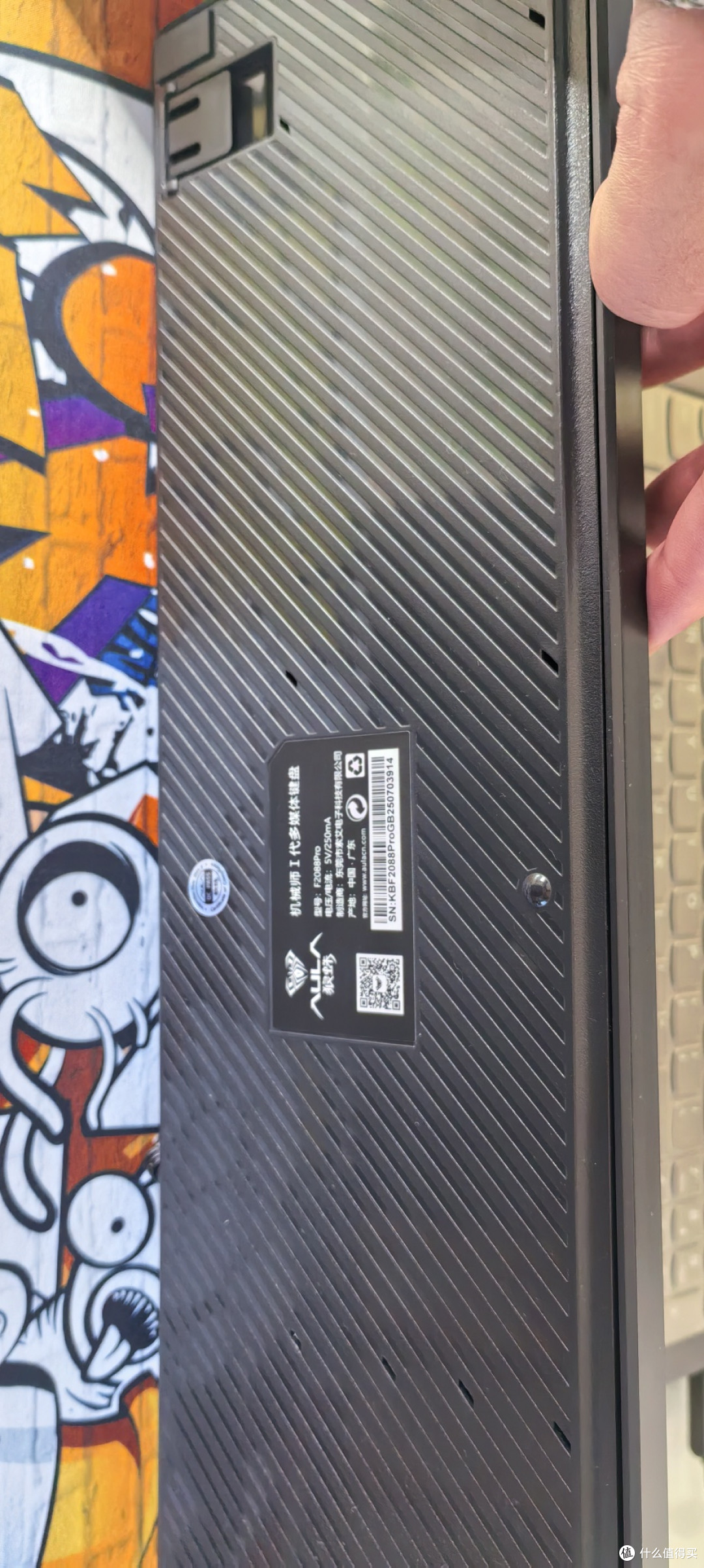 全尺寸键鼠套闭眼冲!狼蛛 F2088pro 实测,办公游戏都不耽误