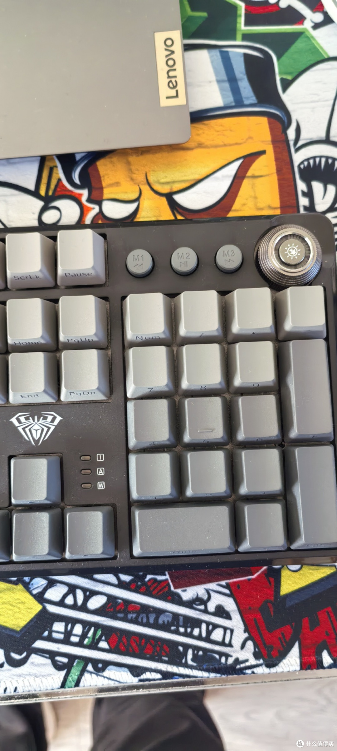 全尺寸键鼠套闭眼冲!狼蛛 F2088pro 实测,办公游戏都不耽误