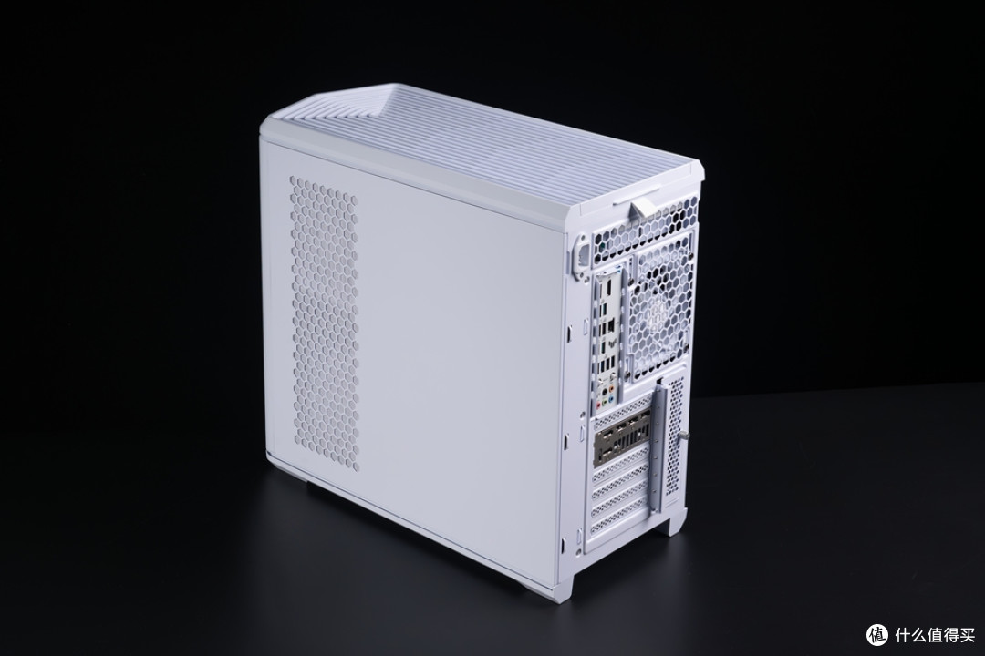 TUF B850-BTF+TUF RTX 5070Ti BTF+先马巨浪3装机体验!