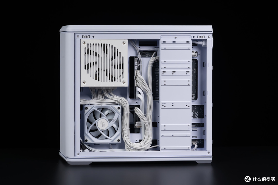 TUF B850-BTF+TUF RTX 5070Ti BTF+先马巨浪3装机体验!