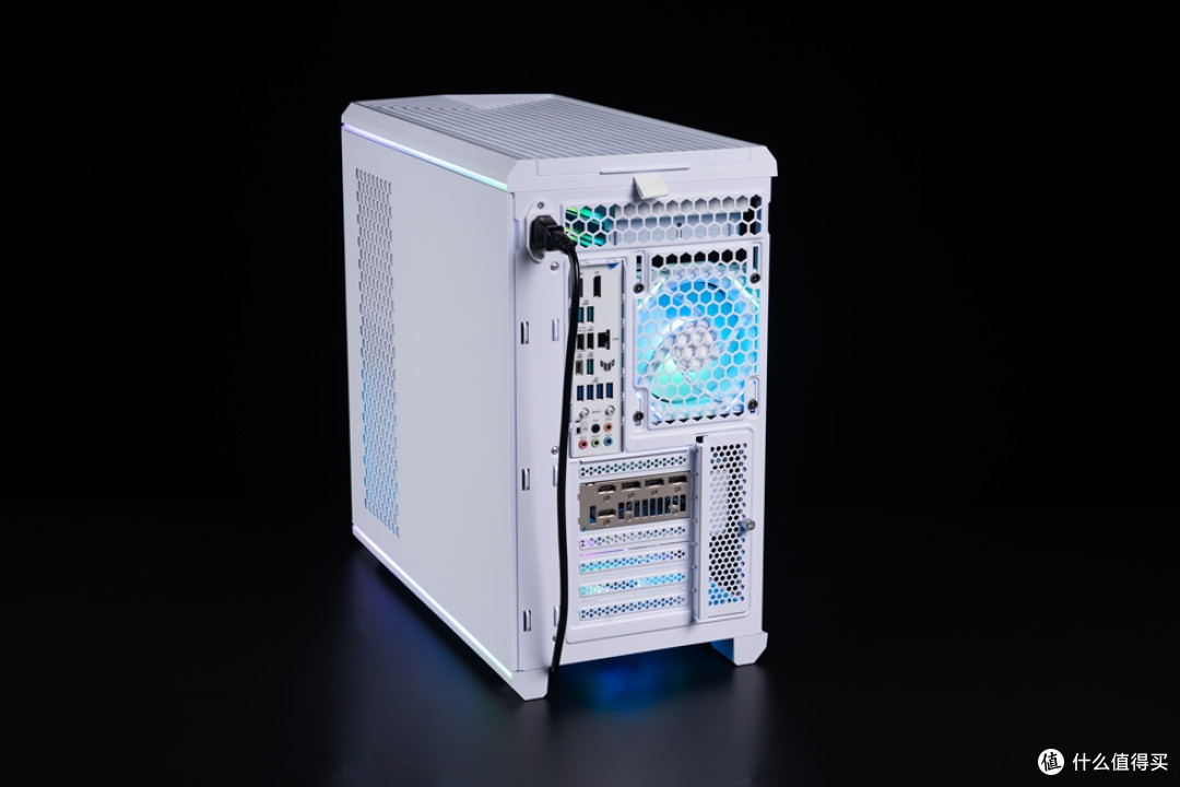 TUF B850-BTF+TUF RTX 5070Ti BTF+先马巨浪3装机体验!
