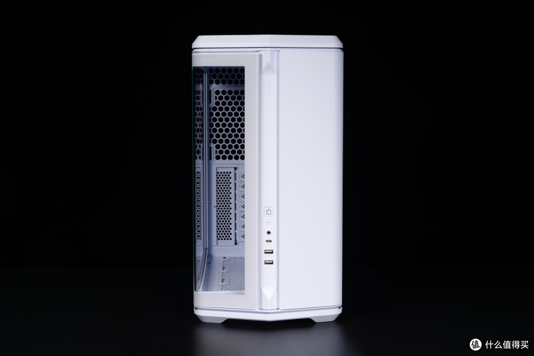 TUF B850-BTF+TUF RTX 5070Ti BTF+先马巨浪3装机体验!