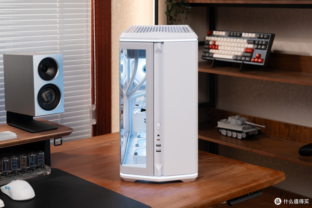 TUF B850-BTF+TUF RTX 5070Ti BTF+先马巨浪3装机体验!