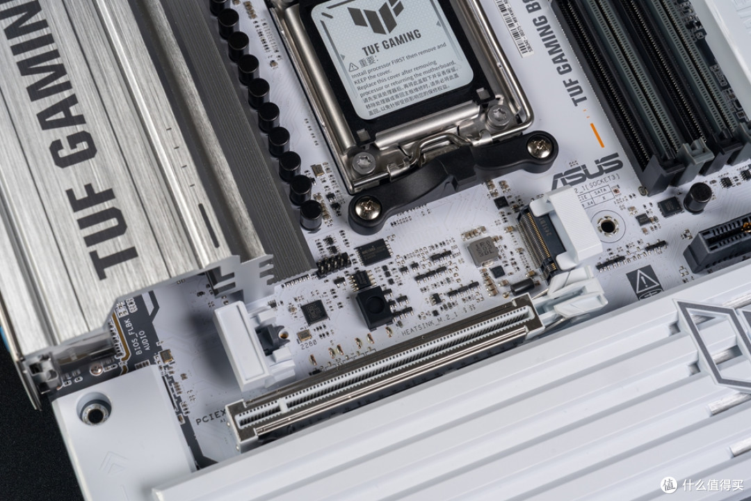 TUF B850-BTF+TUF RTX 5070Ti BTF+先马巨浪3装机体验!