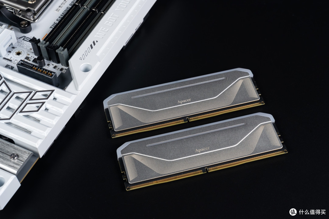 TUF B850-BTF+TUF RTX 5070Ti BTF+先马巨浪3装机体验!