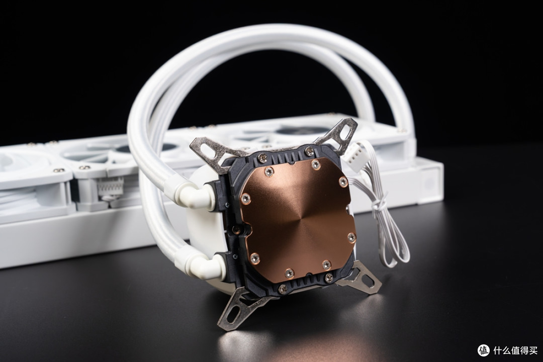 TUF B850-BTF+TUF RTX 5070Ti BTF+先马巨浪3装机体验!