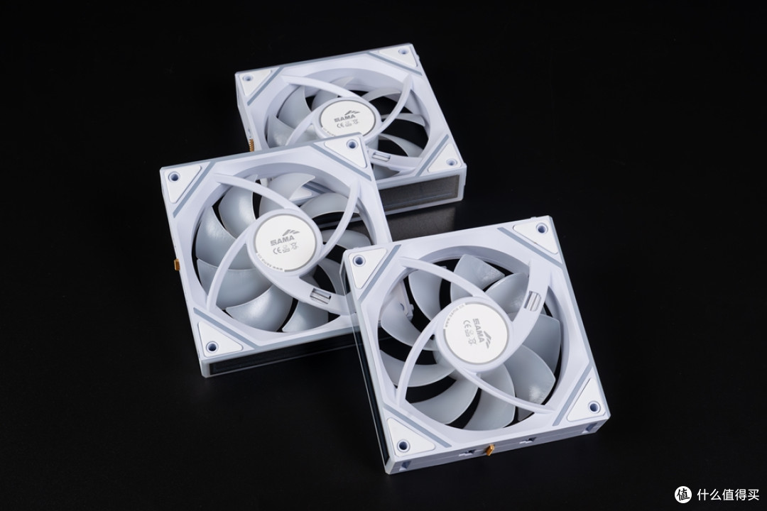 TUF B850-BTF+TUF RTX 5070Ti BTF+先马巨浪3装机体验!